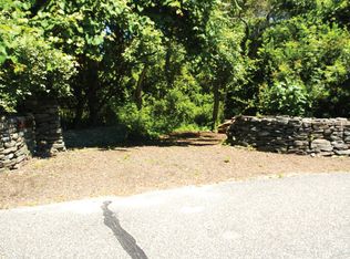 8 N Haven Way, Sag Harbor, NY 11963