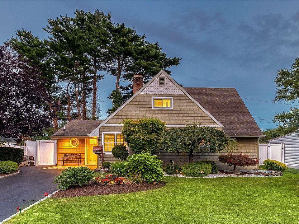 1st image of 61 Lion Lane