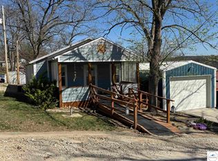 19087 Kennedy Dr, Warsaw, MO 65355