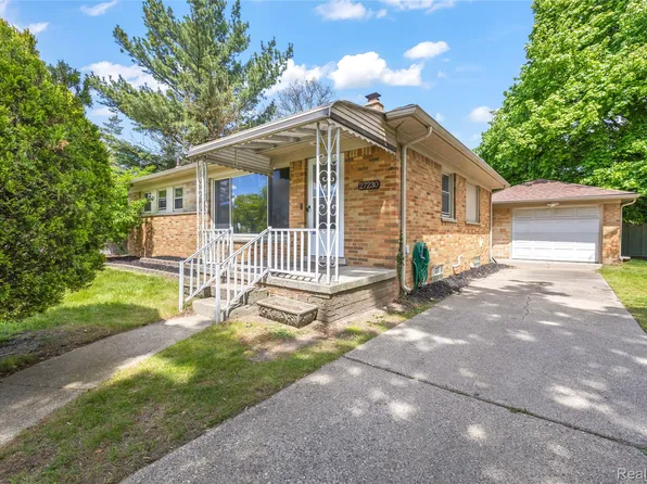 27230 W Six Mile Rd, Redford, MI 48240