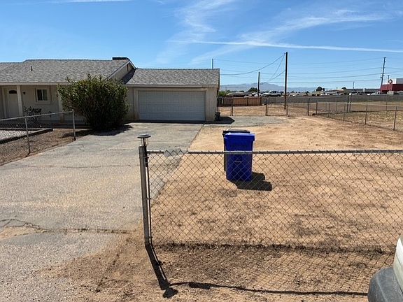 2nd image of 21115 Klamath Rd