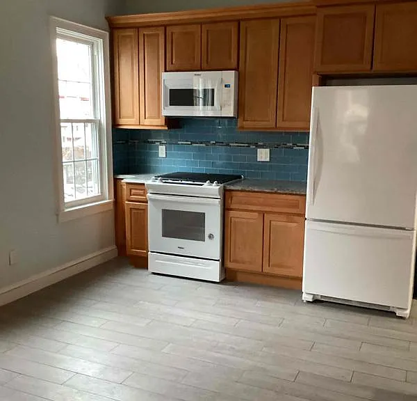 58 Chestnut St #2 — Photo 3