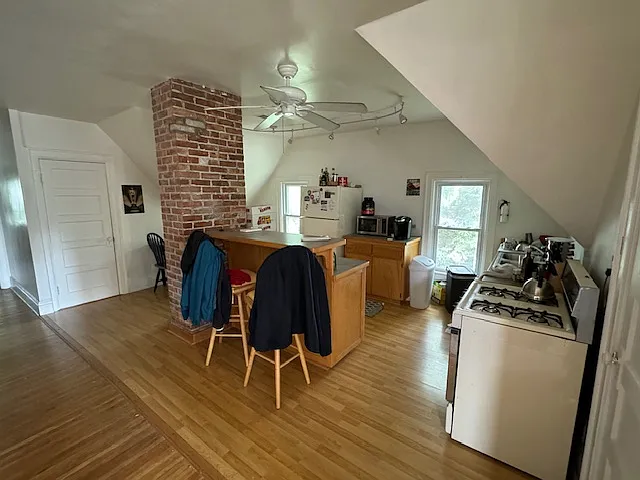 27 Brantford Pl #3 — Photo 4