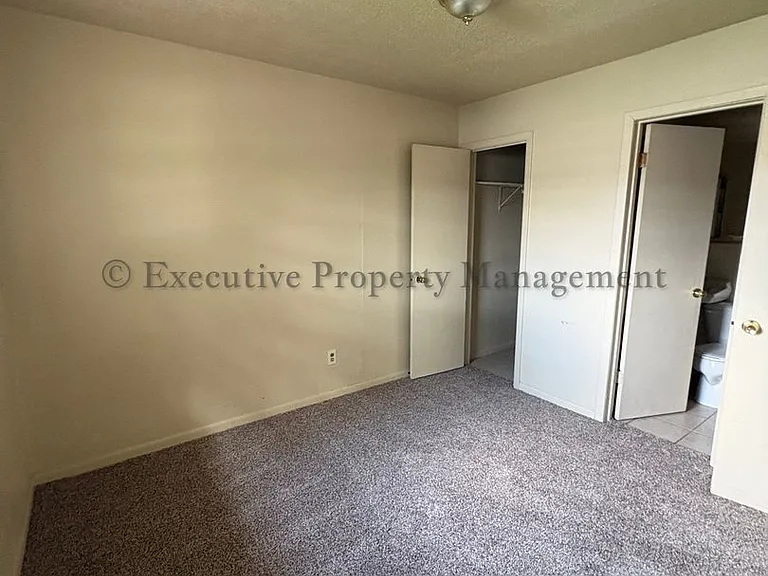 410 Sunset Ln — Photo 4