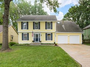 1385 E Meadow Ln, Olathe, KS 66062