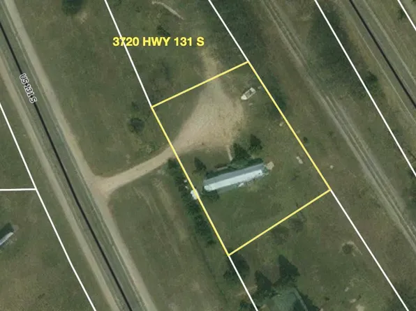 3720 Us Highway 131 S, Boyne Falls, MI 49713