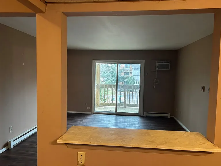 547 Ashland Ave — Photo 7