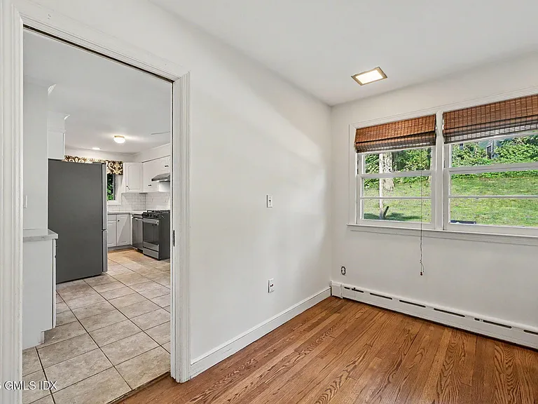 20 Meyer Pl — Photo 12