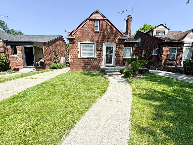 16927 Chandler Park Dr #2 — Photo 5