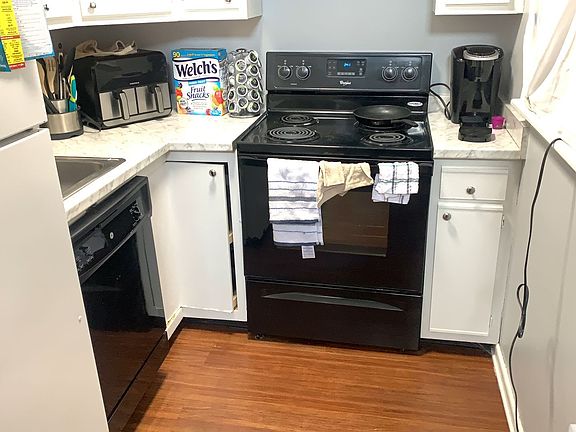 2nd image of 1456 Bradley Dr #4B-2Ba