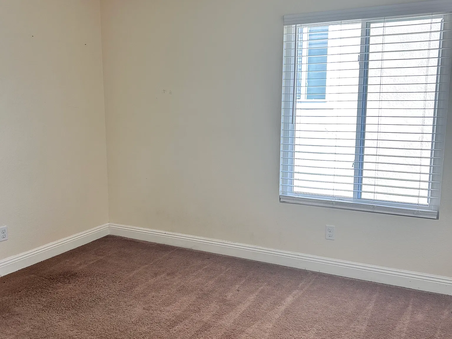 3 bed, 2.5 bath, 2187 sqft, $1,200 — Photo 4