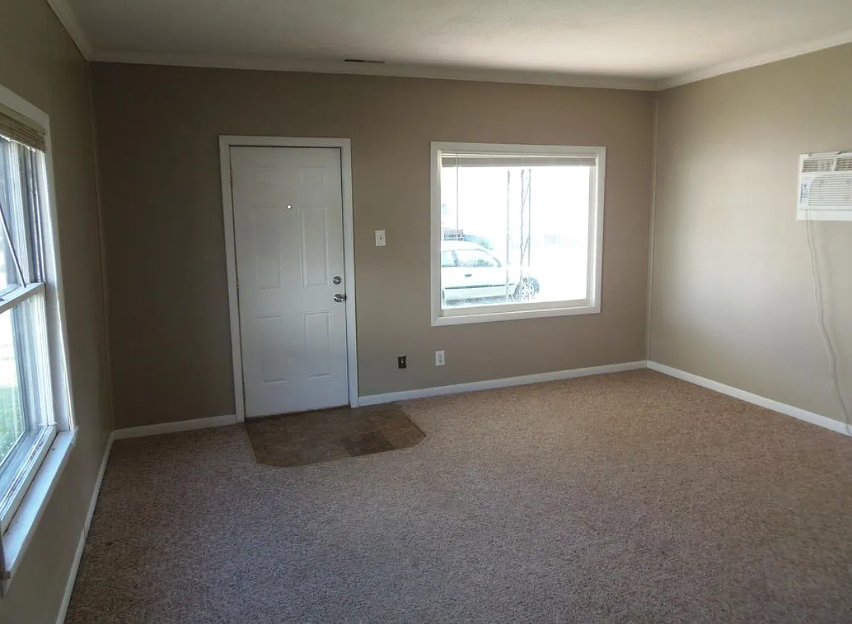 2 bed, 730 sqft, $975 — Photo 3