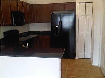 2nd image of 10800 NW 88th Ter Unit 202