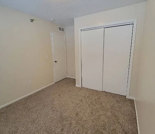 2nd image of 395 Van Dyke St