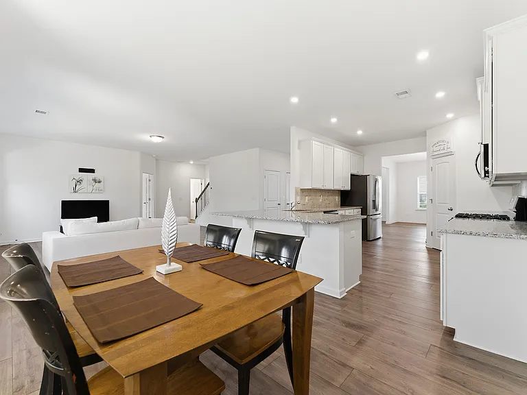 116 Weston Way NW — Photo 9