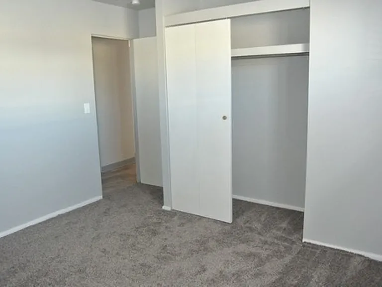 2420 4th St NW — Photo 6