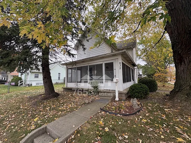 932 S Webster St — Photo 2