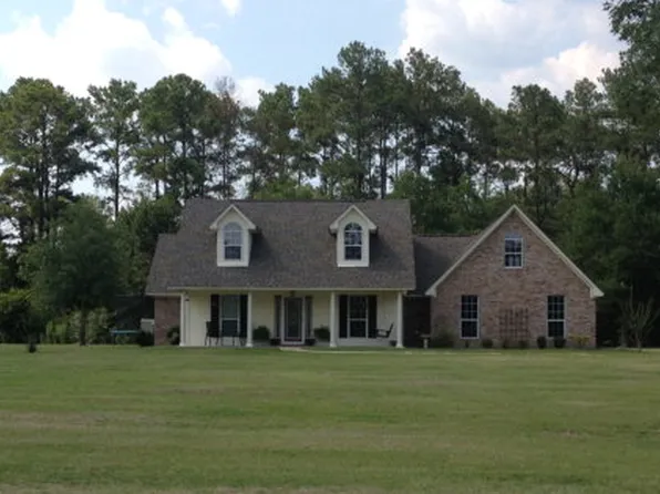 403 Charlotte Dr, Lufkin, TX 75901