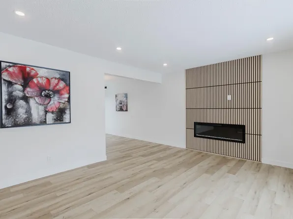 11528 42nd Ave NW, Edmonton, AB T6J 0W5