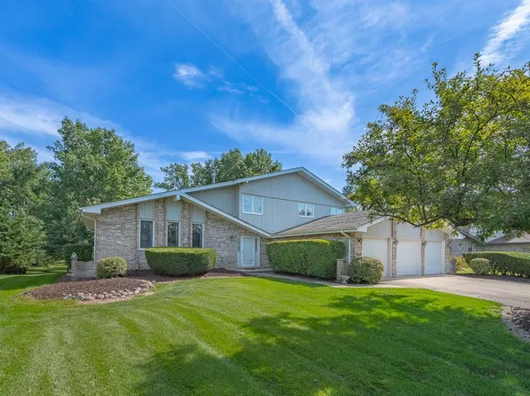 11528 Brookwood Dr, Orland Park, IL 60467