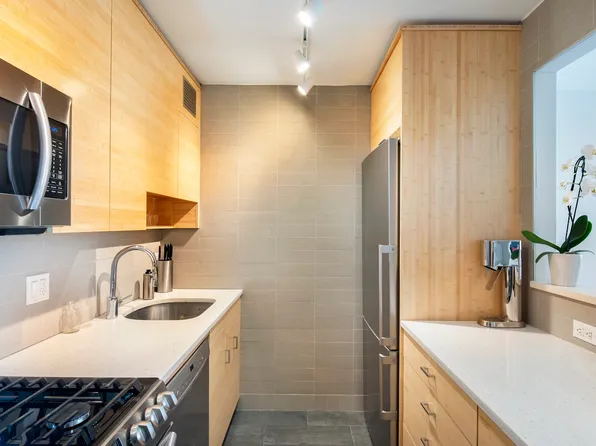 150 East 85th Street 3I image 3 of 7