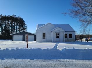 371 1st St, Rosholt, WI 54473