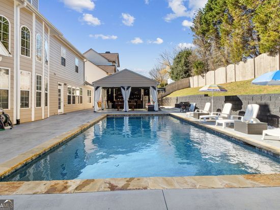 922 Wallace Falls Dr, Braselton, GA 30517
