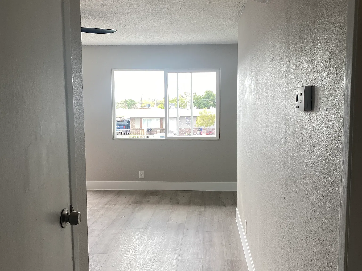 2 bed, 3196 sqft, $1,350 — Photo 3