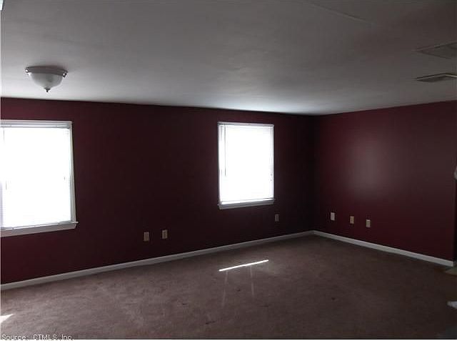 2nd image of 18 Pine St