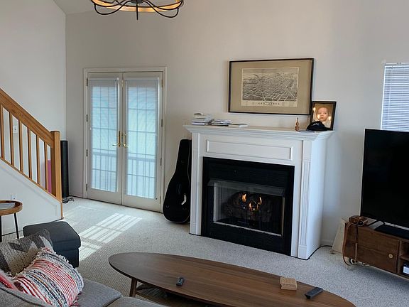 5th image of 1037 Maiden Lane Ct