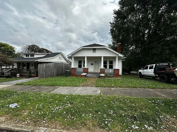 612 S Lynn Ave, Elizabethton, TN 37643