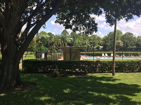 4th image of 4515 W La Villa Ln