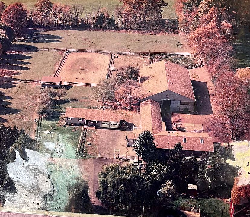 1st image of 995 N Farms Rd