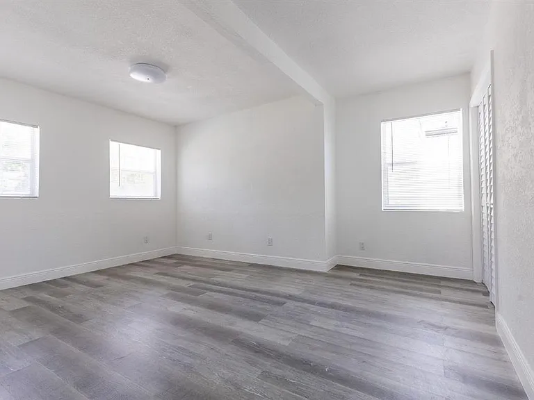 6906 N Lynn Ave — Photo 14