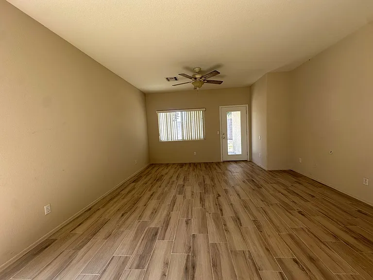 3726 E Longhorn Dr — Photo 8