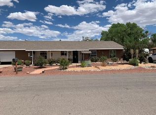 1935 Murray Loop, Bosque Farms, NM 87068