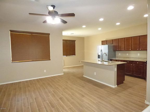 2nd image of 18271 W Sunnyslope Ln