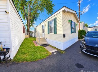 8 3rd St, Avenel, NJ 07001