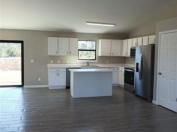 4th image of 1019 Winters St E #1