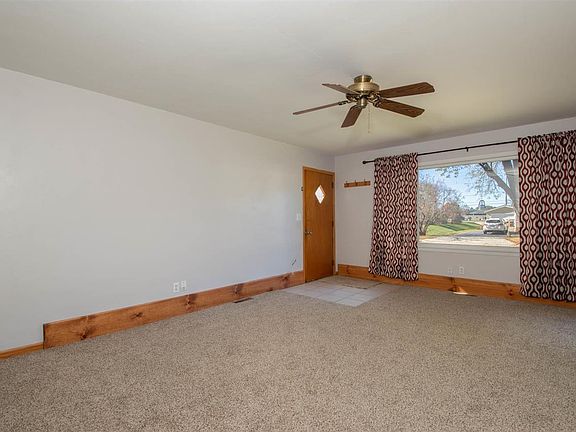 4th image of 6117 Walker Ave