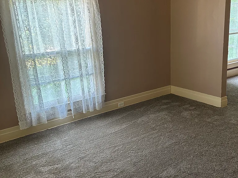 215 S Grant Ave — Photo 4