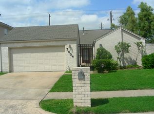 7634 Quail Meadow Dr, Houston, TX 77071