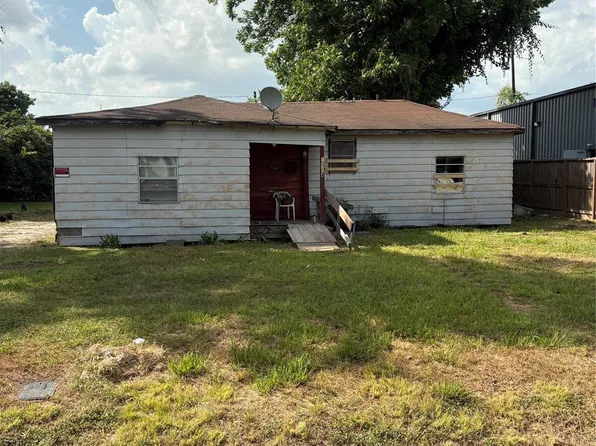 10034 Burnside Ln, Houston, TX 77041