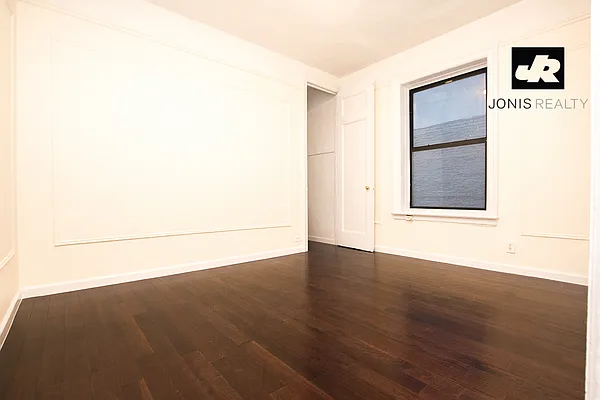 Rented by Jonis Realty | media 44