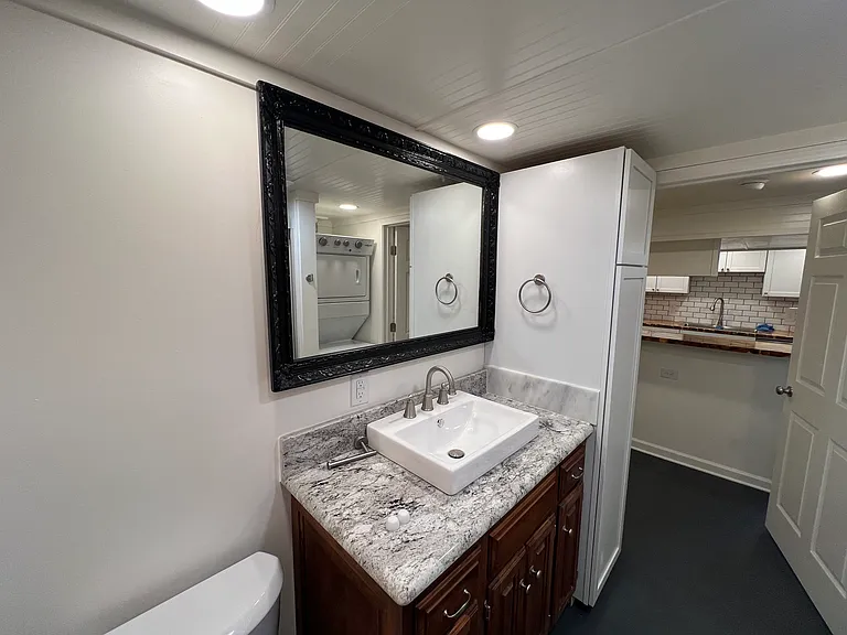 NW Shamrock Ct — Photo 5