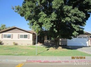 1461 Quandt Dr, Lemoore, CA 93245