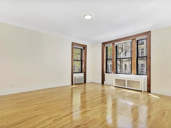200 Riverside Drive image 1 of 11