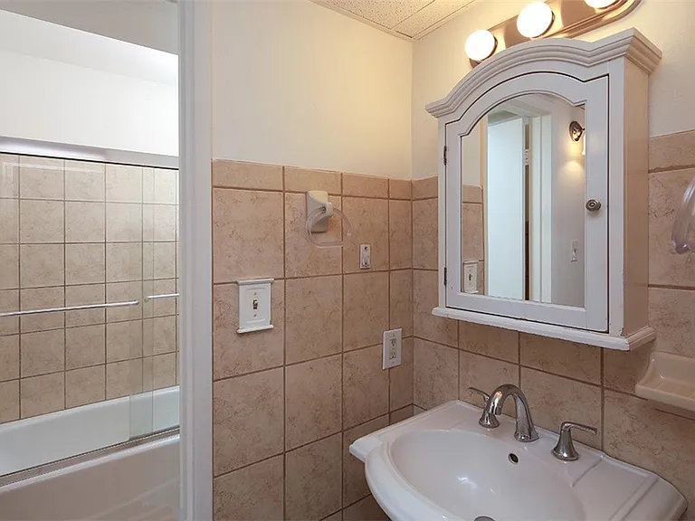 330 Chapel Ave #105 — Photo 3