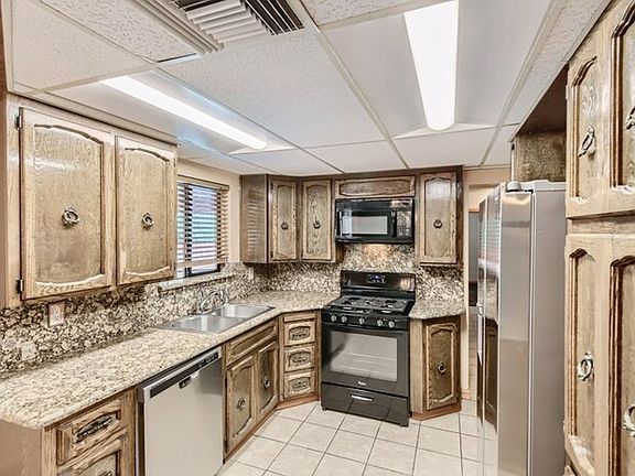 3rd image of 5429 Sepulveda Ave