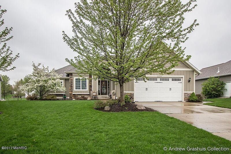 1st image of 4376 Oak Meadow Dr